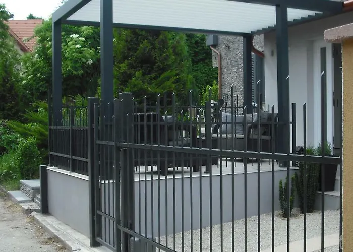 Levendula Nyaralo * Csopak